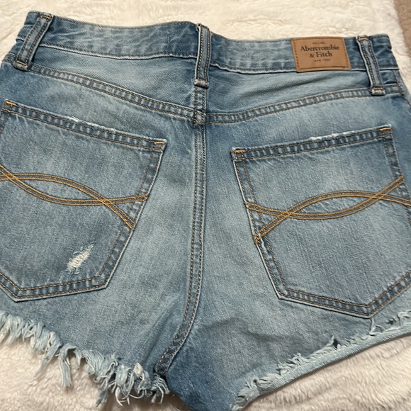 Abercrombie & Fitch Jean shorts - Picture 4 of 4